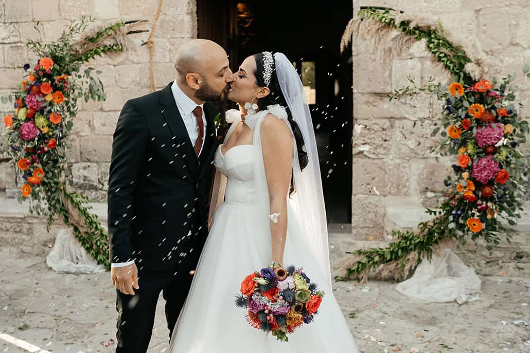 Όμορφος καλοκαιρινός γάμος στην Λάρνακα με έντονα χρώματα│ Έλενα & Κλείτος