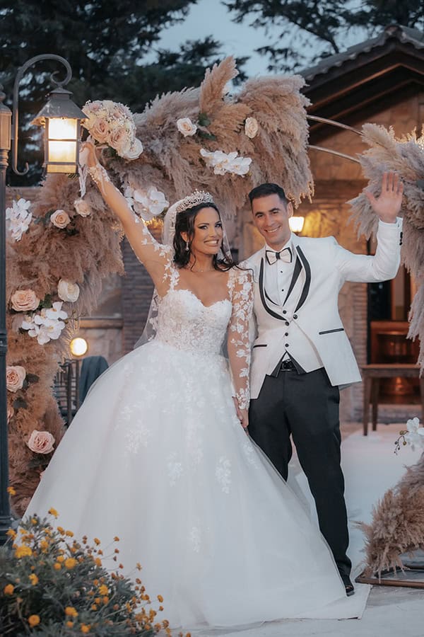 georgous-spring-boho-chic-wedding-athens-pampas-grass_01