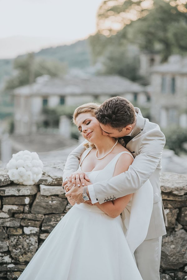 lovely-summer-wedding-baptism-papingo-white-florals_03