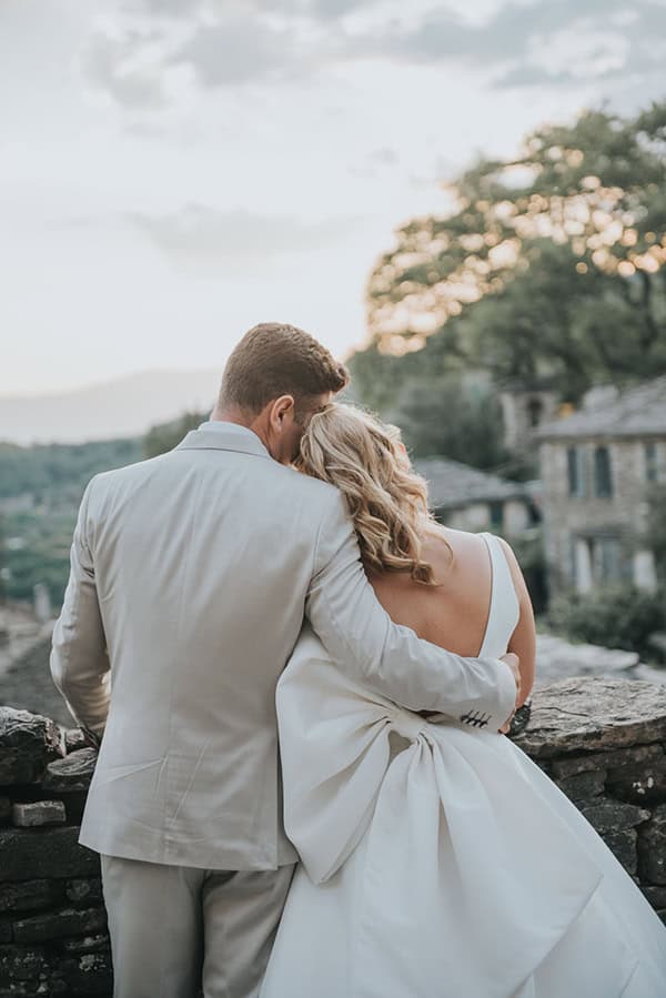 lovely-summer-wedding-baptism-papingo-white-florals_10x