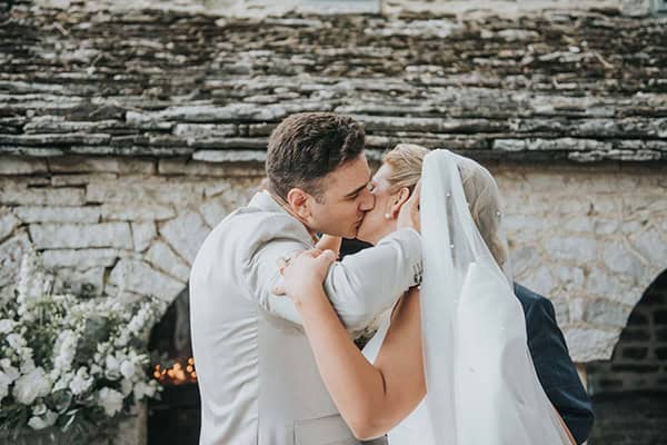lovely-summer-wedding-baptism-papingo-white-florals_26