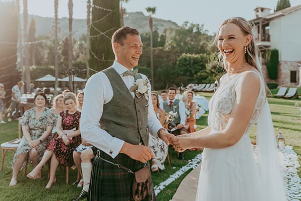 lovely-wedding-columbia-beach-resort-romantic-florals_22