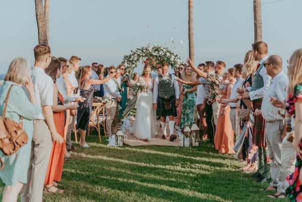 lovely-wedding-columbia-beach-resort-romantic-florals_25