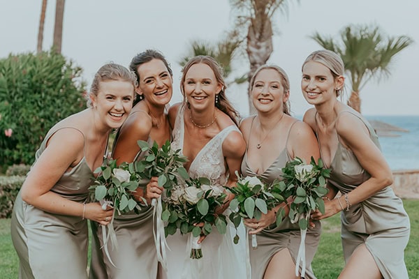 lovely-wedding-columbia-beach-resort-romantic-florals_27