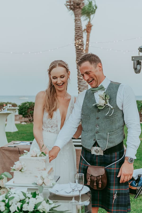 lovely--wedding-columbia-beach-resort-romantic-florals_33