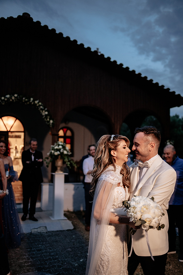 pretty-romantic-wedding-chalkidiki-classic-white-hues_14