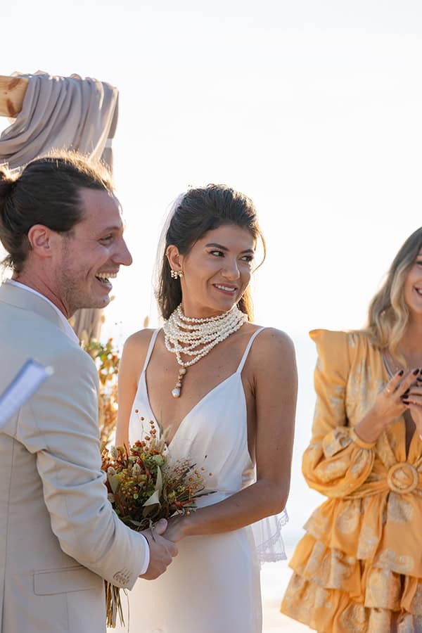 romantic-fall-wedding-thassos-dried-flowers_10x