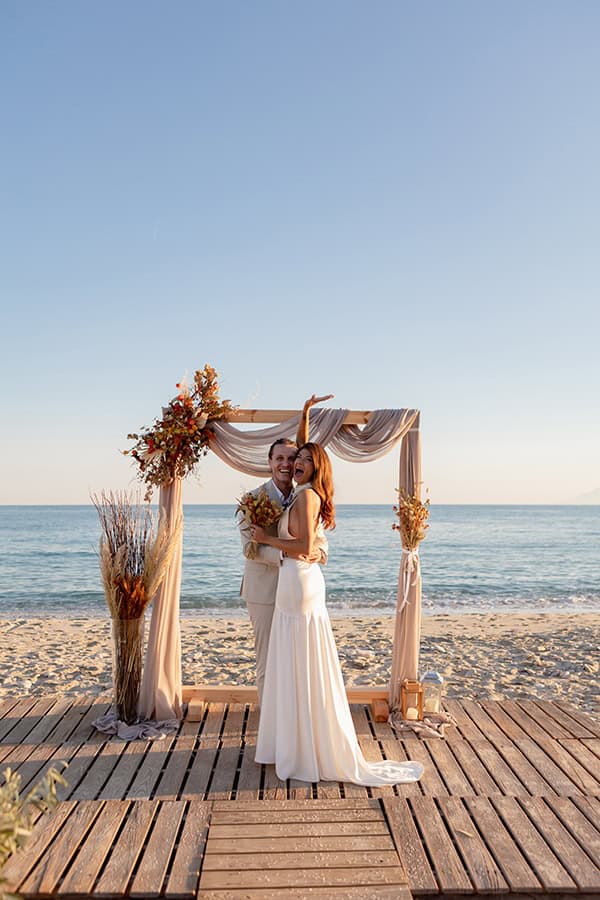 romantic-fall-wedding-thassos-dried-flowers_16