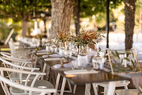 romantic-fall-wedding-thassos-dried-flowers_16x