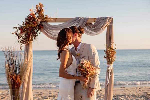 romantic-fall-wedding-thassos-dried-flowers_22x