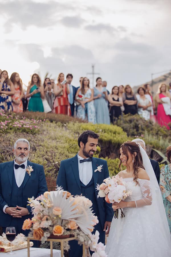 romantic-spring-wedding-athens-peach-hues_01z