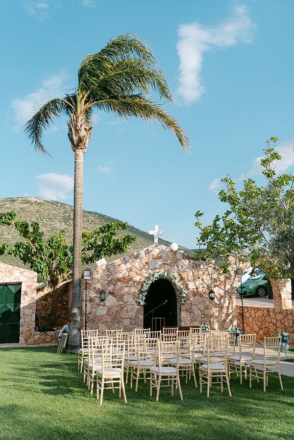 romantic-spring-wedding-athens-white-light-blue-hydrangeas_19