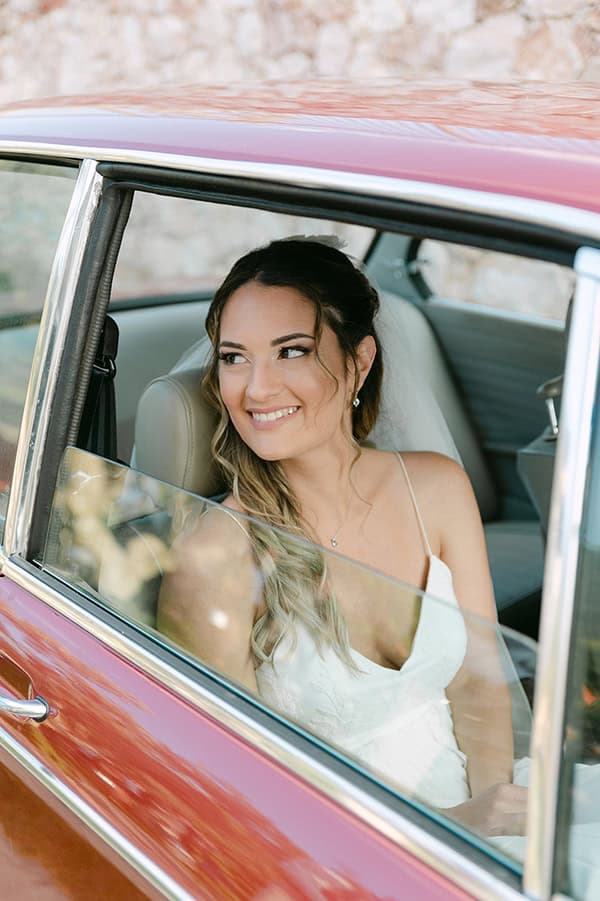 romantic-spring-wedding-athens-white-light-blue-hydrangeas_27