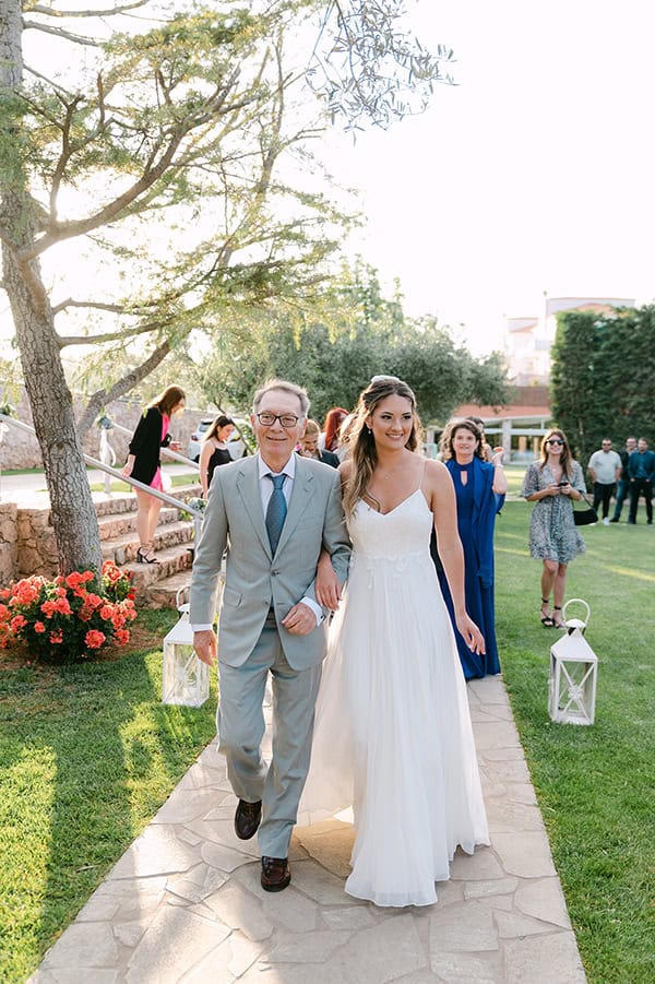 romantic-spring-wedding-athens-white-light-blue-hydrangeas_28