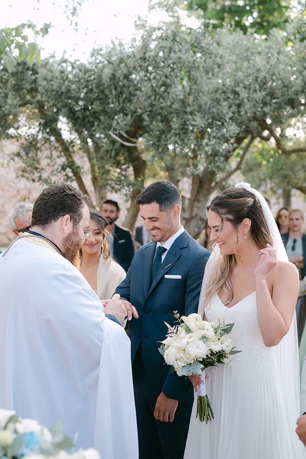 romantic-spring-wedding-athens-white-light-blue-hydrangeas_34