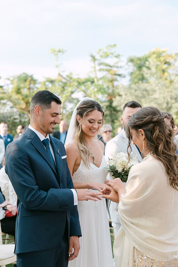 romantic-spring-wedding-athens-white-light-blue-hydrangeas_36