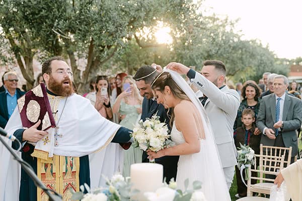romantic-spring-wedding-athens-white-light-blue-hydrangeas_42