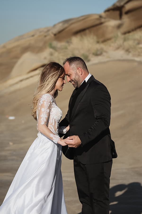 romantic-spring-wedding-limassol-white-peach-roses_01