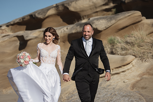 romantic-spring-wedding-limassol-white-peach-roses_12