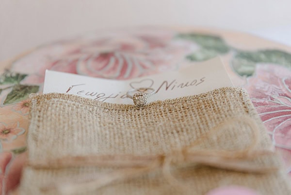 romantic-summer-wedding-anthurium-pampas-grass_07