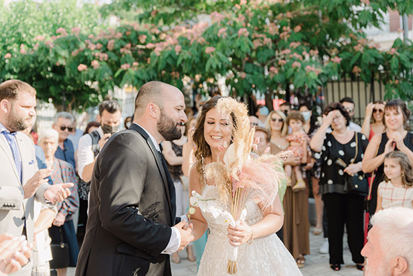 romantic-summer-wedding-anthurium-pampas-grass_20