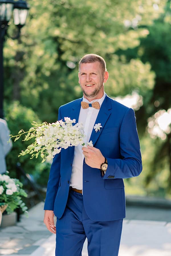 romantic-summer-wedding-athens-total-white-roses_27