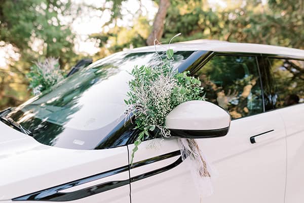 romantic-summer-wedding-athens-total-white-roses_30