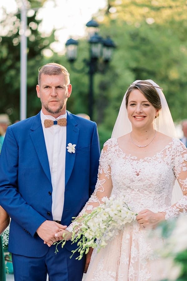 romantic-summer-wedding-athens-total-white-roses_38