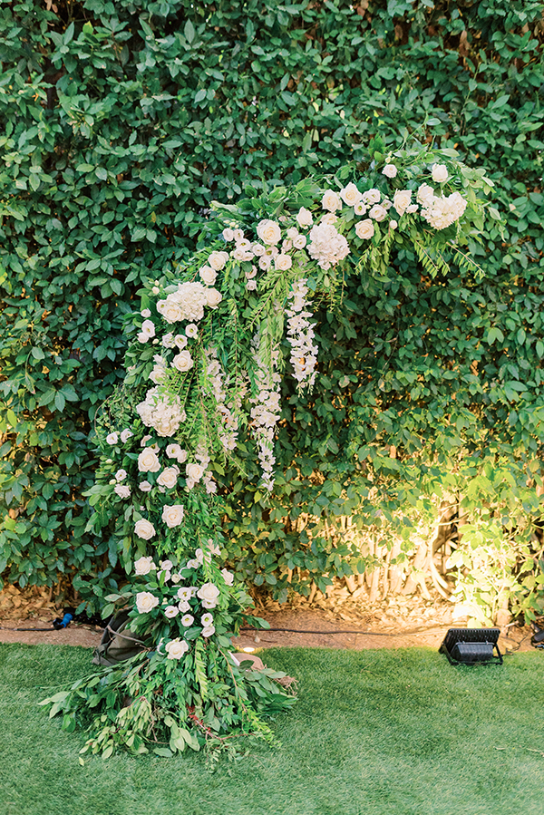 romantic-summer-wedding-athens-total-white-roses_45
