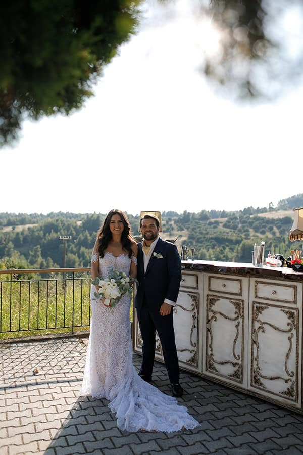 romantic-summer-wedding-chalkidiki-white-flowers_16x