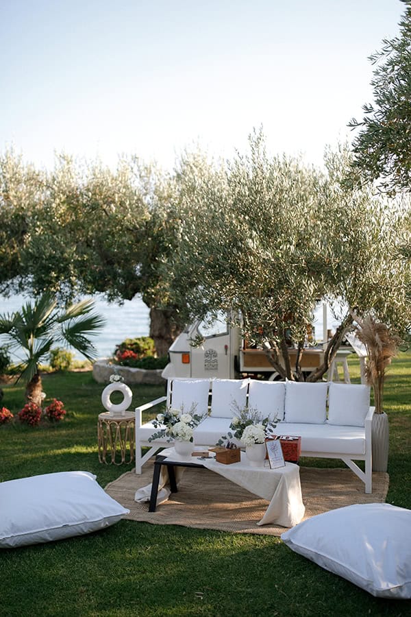 romantic-summer-wedding-chalkidiki-white-flowers_19
