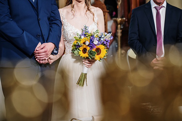 romantic-summer-wedding-kastoria-sunflowers_25z