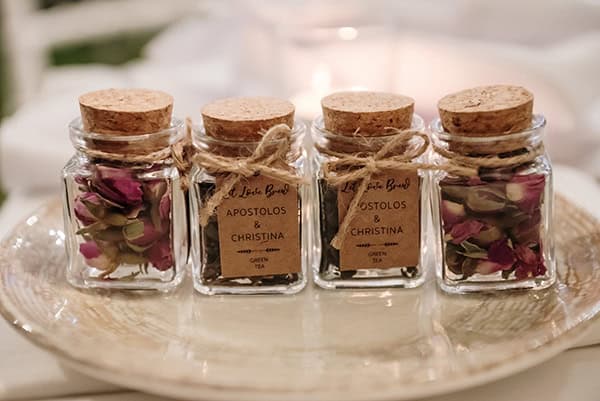 romantic-summer-wedding-kastoria-sunflowers_32