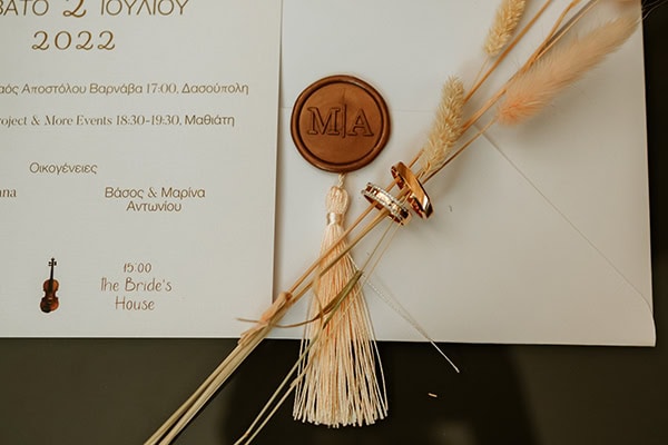 romantic-summer-wedding-nicosia-white-flowers_05