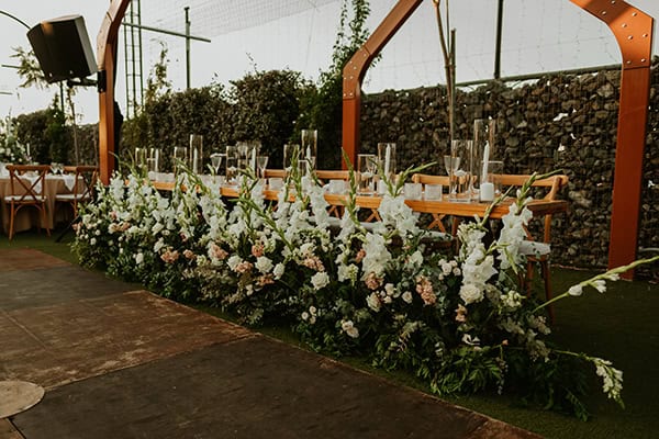 romantic-summer-wedding-nicosia-white-flowers_12