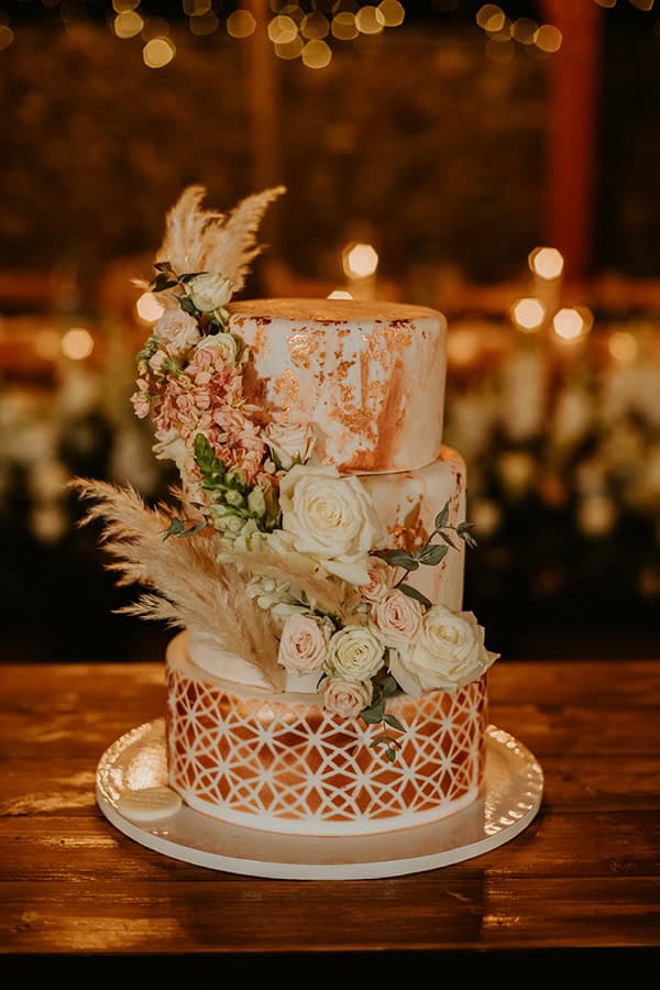 romantic-summer-wedding-nicosia-white-flowers_15