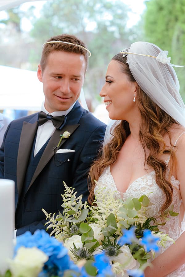 romantic-summer-wedding-white-blue-hydrangeas_20