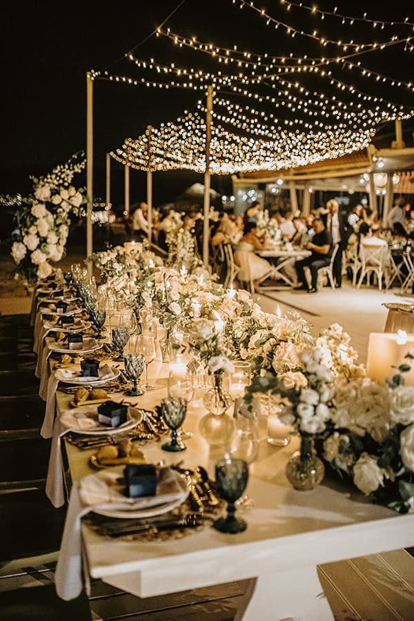 stunning-summer-wedding-galazia-akti-white-flowers-romantic-details_19