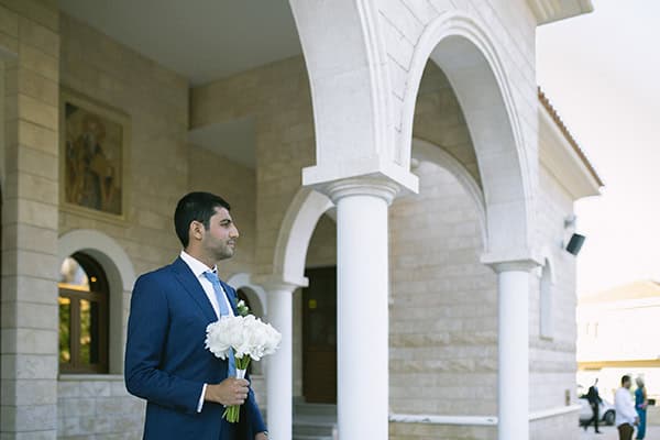 stunning-summer-wedding-galu-seaside-larnaca-romantic-fairyights_49x