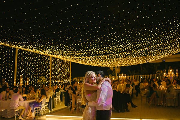 stunning-summer-wedding-galu-seaside-larnaca-romantic-fairyights_93