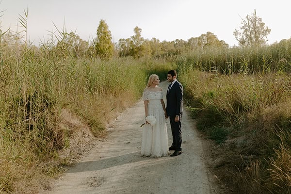 stunning-summer-wedding-galu-seaside-larnaca-romantic-fairyights_96