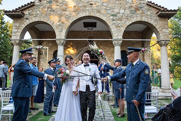 summer-military-wedding-thessaloniki-colorful-blossoms_13