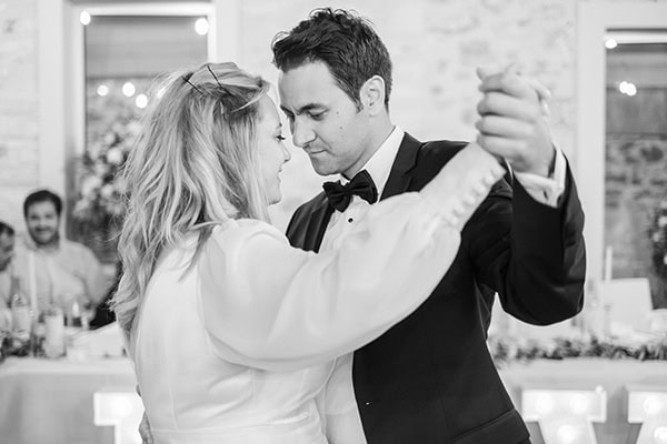 summer-wedding-athens-romantic-details-soft-white-peach-hues_30