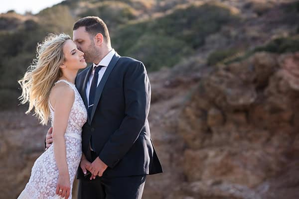 summer-wedding-athens-roses-pale-tones_01