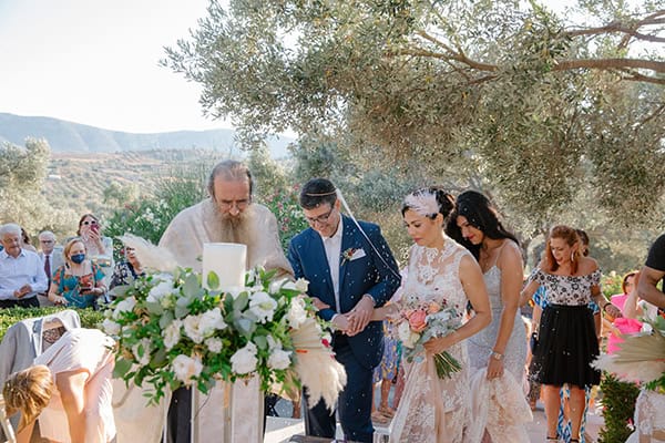 summer-wedding-baptism-athens-romantic-details_27
