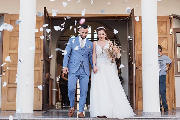 Καλοκαιρινός γάμος στη Λεμεσό με ανθοσυνθέσεις από pampas grass | Αριάδνη & Χάρης