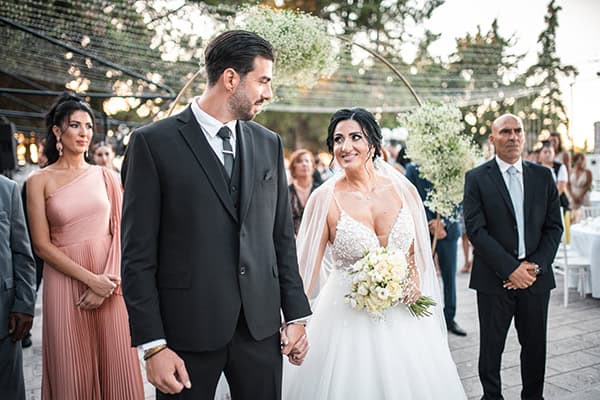 beautiful-summer-wedding-rhodes-romantic-details_01x