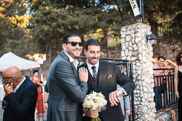 beautiful-summer-wedding-rhodes-romantic-details_04x