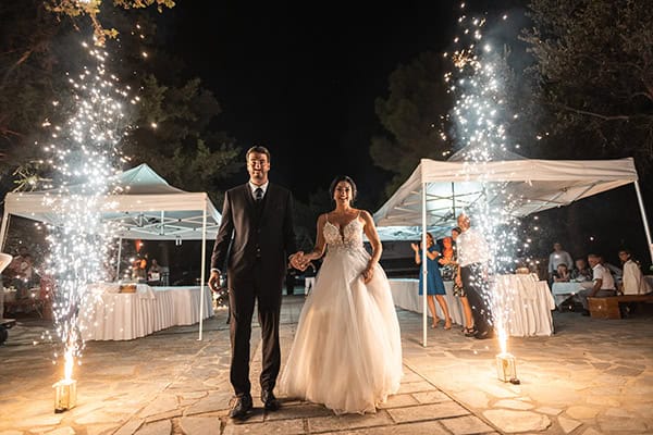 beautiful-summer-wedding-rhodes-romantic-details_16