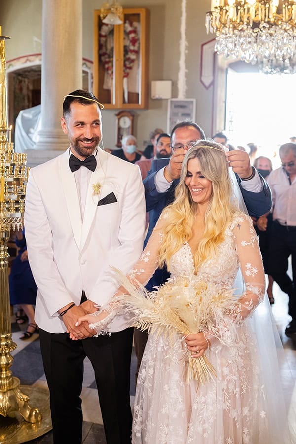 beautiful-summer-wedding-tinos-pampas-grass_15